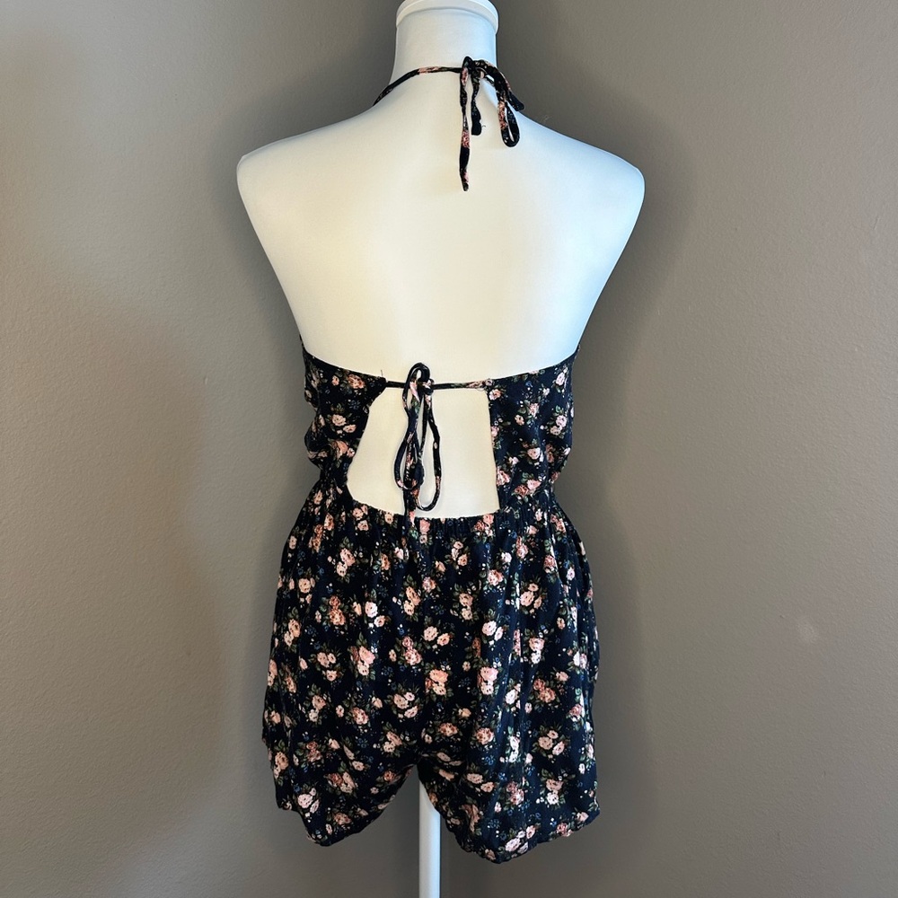 Floral Romper - Picture 3 of 3